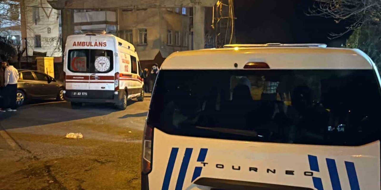 Diyarbakır’da eşini öldürüp kızını ağır yaralayan zanlı tutuklandı