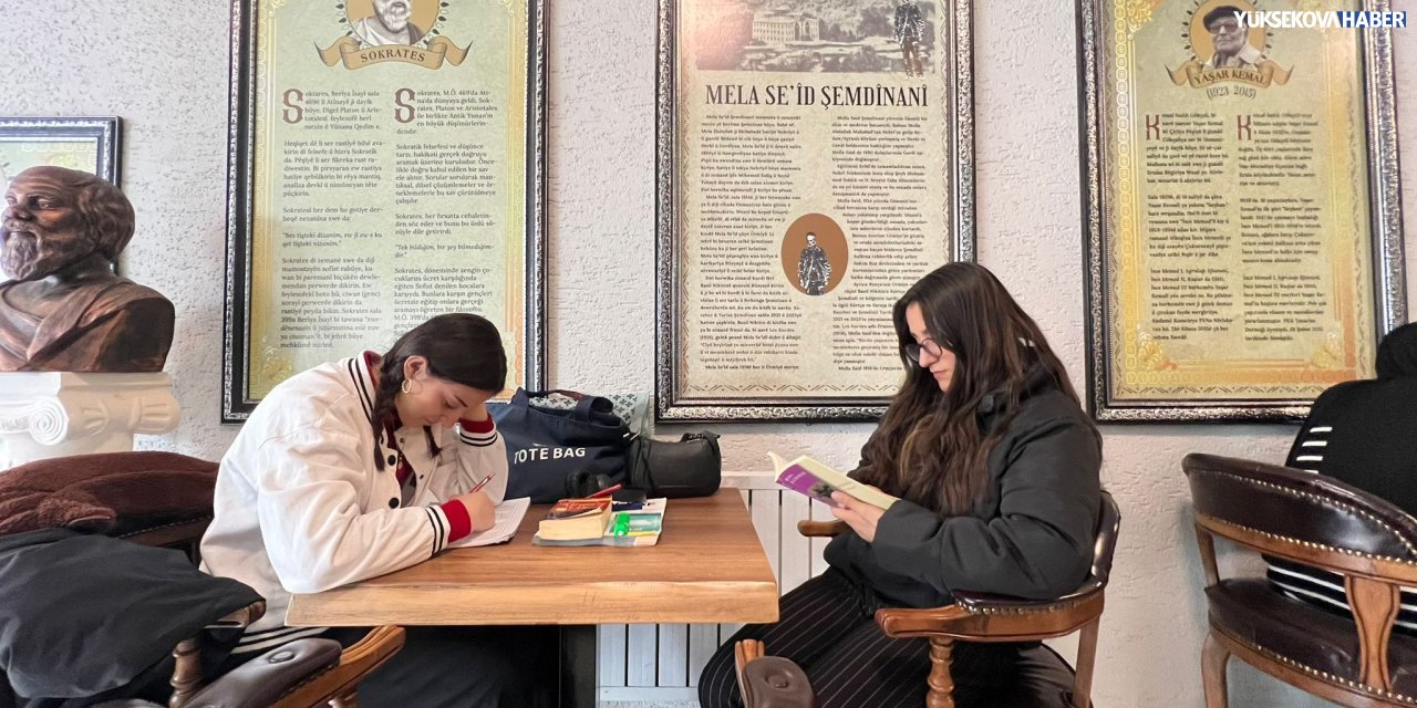 Şemdinli'de Şükrü Özel Kütüphanesi ders çalışma ve kitap okuma alanı sunuyor