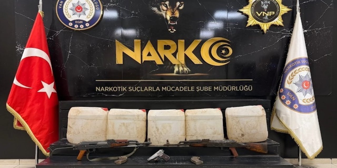 Başkale’de 162 kilo asetik anhidrit maddesi ele geçirildi