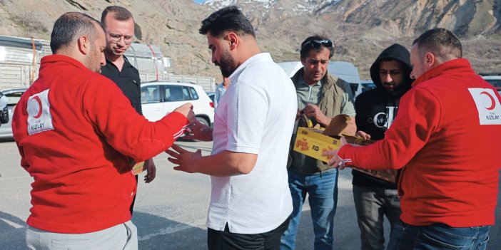 Kızılay’dan heyelan bölgesinde mahsur kalanlara ikram