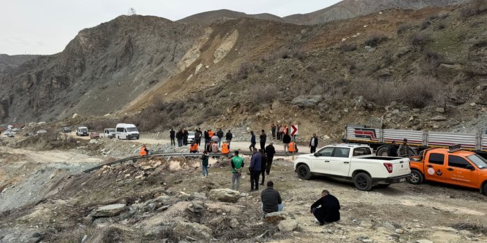 Van-Hakkari yolunda heyelan riski sürüyor