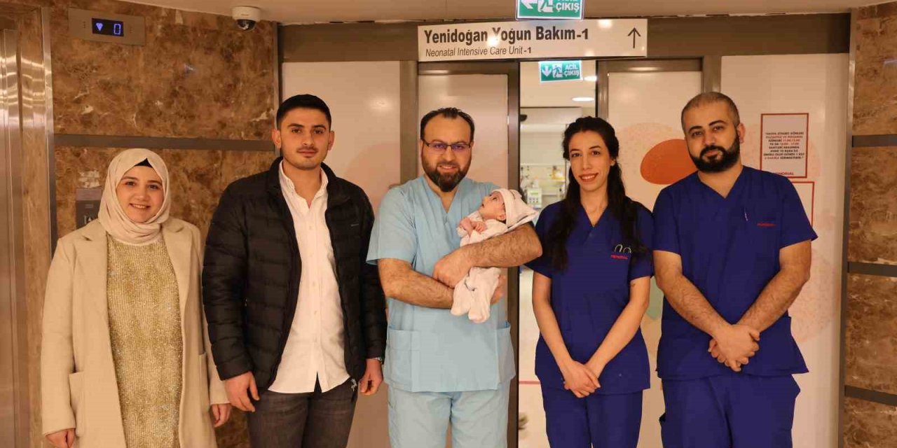 Yeni doğan bebek 79 günde 4 ağır ameliyat geçirerek hayata tutundu