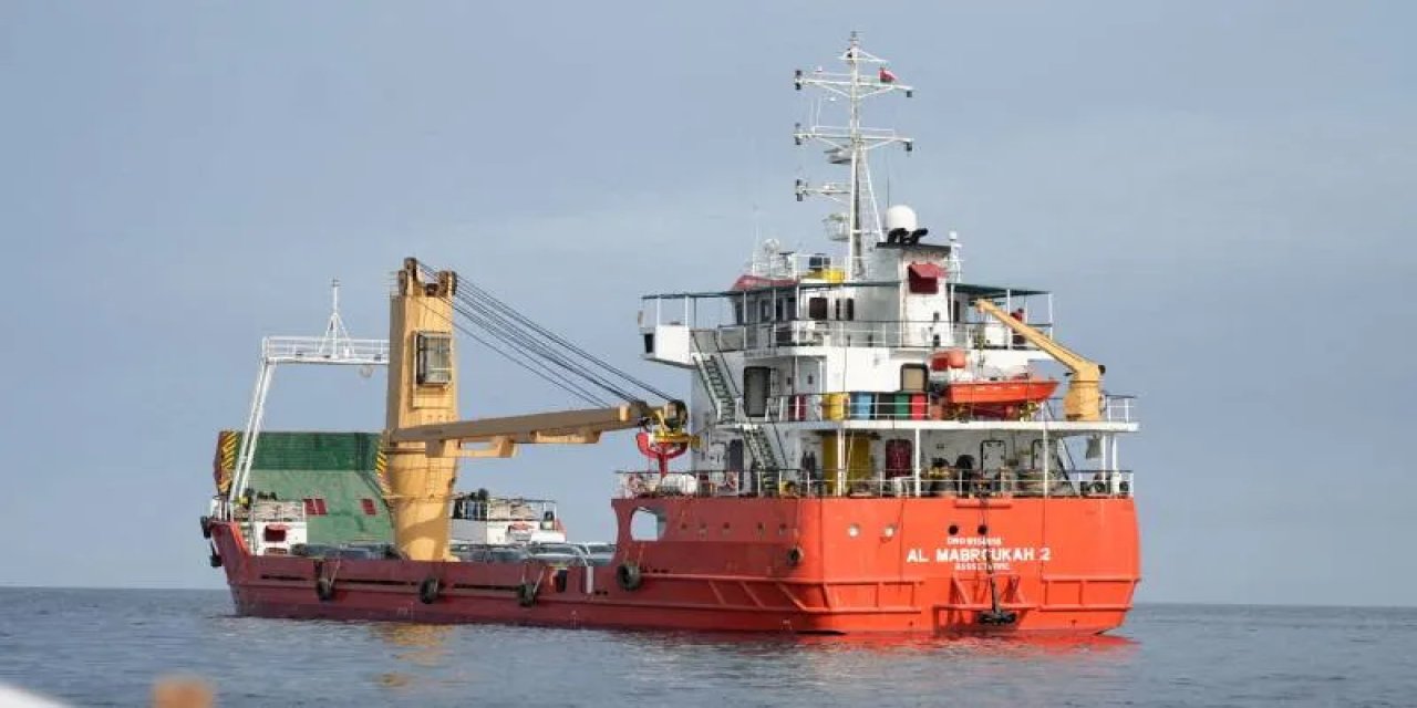 İran: Abluka kaldırılana kadar Hürmüz Boğazı kapalı kalacak