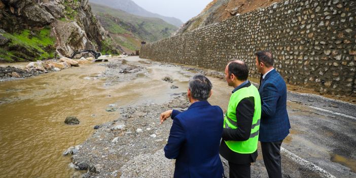 Şemdinli–Derecik yolu kontrollü olarak ulaşıma açıldı