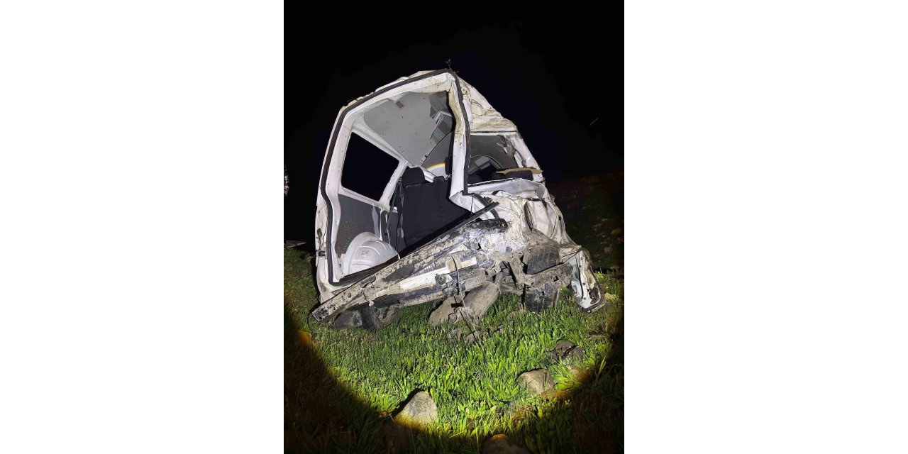 Cizre’de kamyonet şarampole uçtu: 1 ağır yaralı