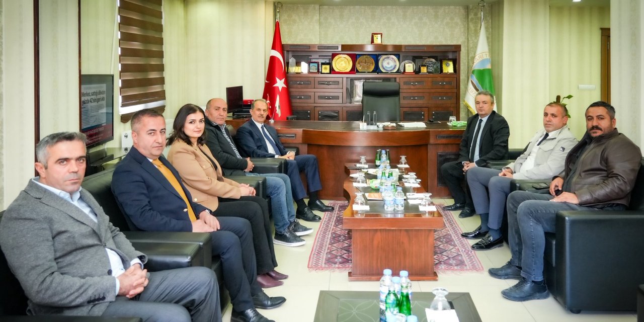 Vali Taşyapan, Hakkâri Ticaret ve Sanayi Odası’nı ziyaret etti