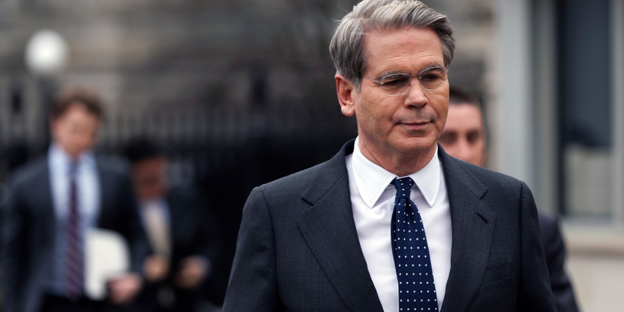 ABD, Rusya ve İran petrolüne yönelik yaptırım muafiyetlerini 30 günlüğüne uzattı