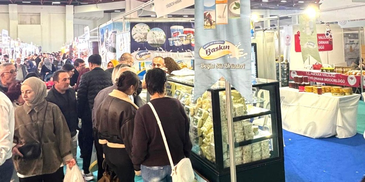 Yüksekova’nın ürünleri Yöresel Ürünler Fuarı YÖREX Antalya’da ilgi gördü