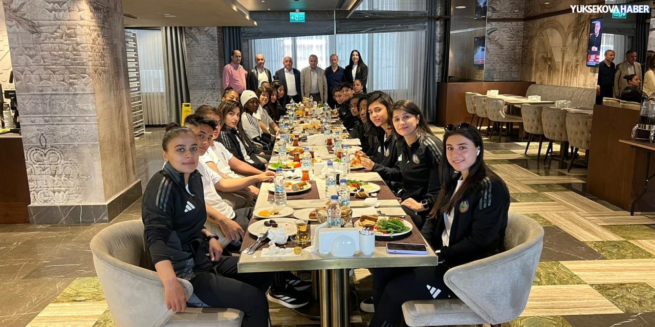 Yüksekovaspor Kadın Futbol Takımı’na moral kahvaltısı