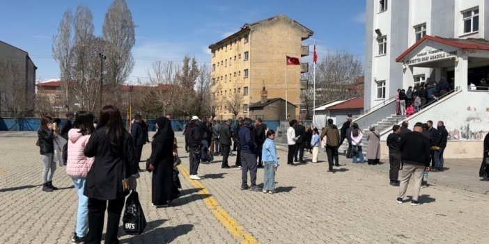 Yüksekova’da 4 bin 69 öğrenci bursluluk sınavına girdi