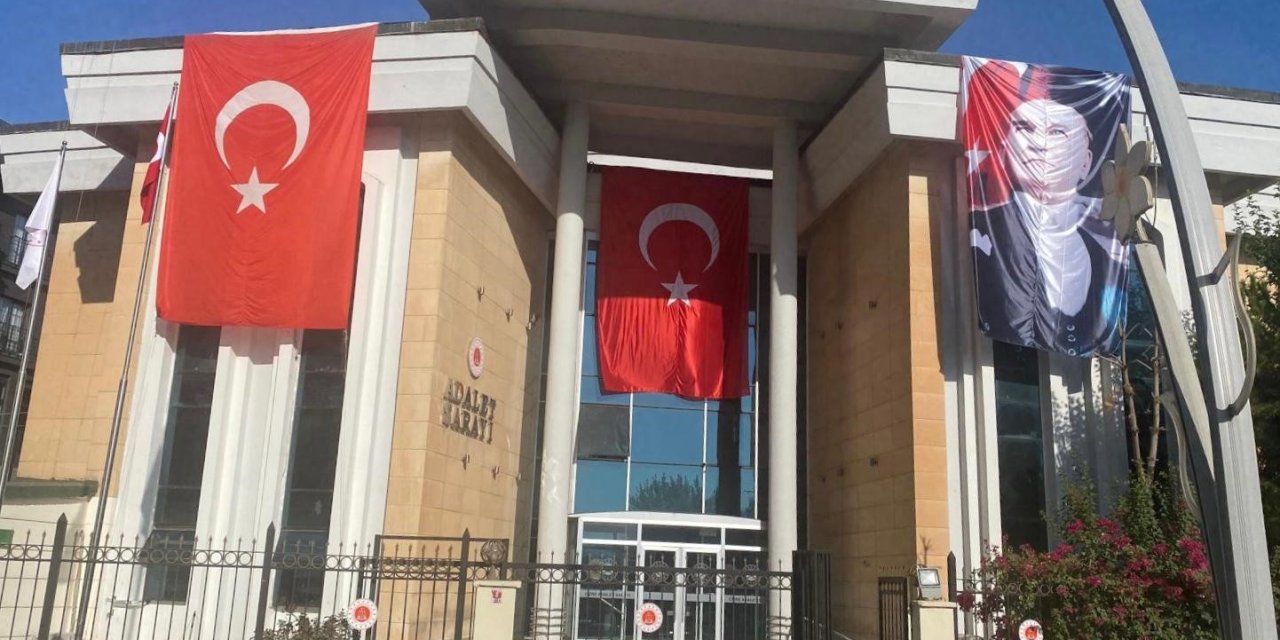 Şırnak’ta 590 milyon liralık kaçak altın ve döviz olayında 4 kişi tutuklandı
