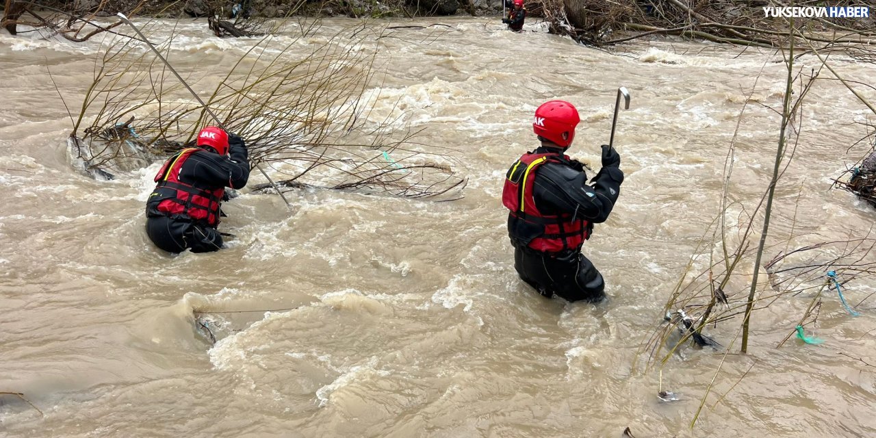 Şemdinli’de kayıp çocuk için şimdiye kadar 20 kilometrelik alan tarandı