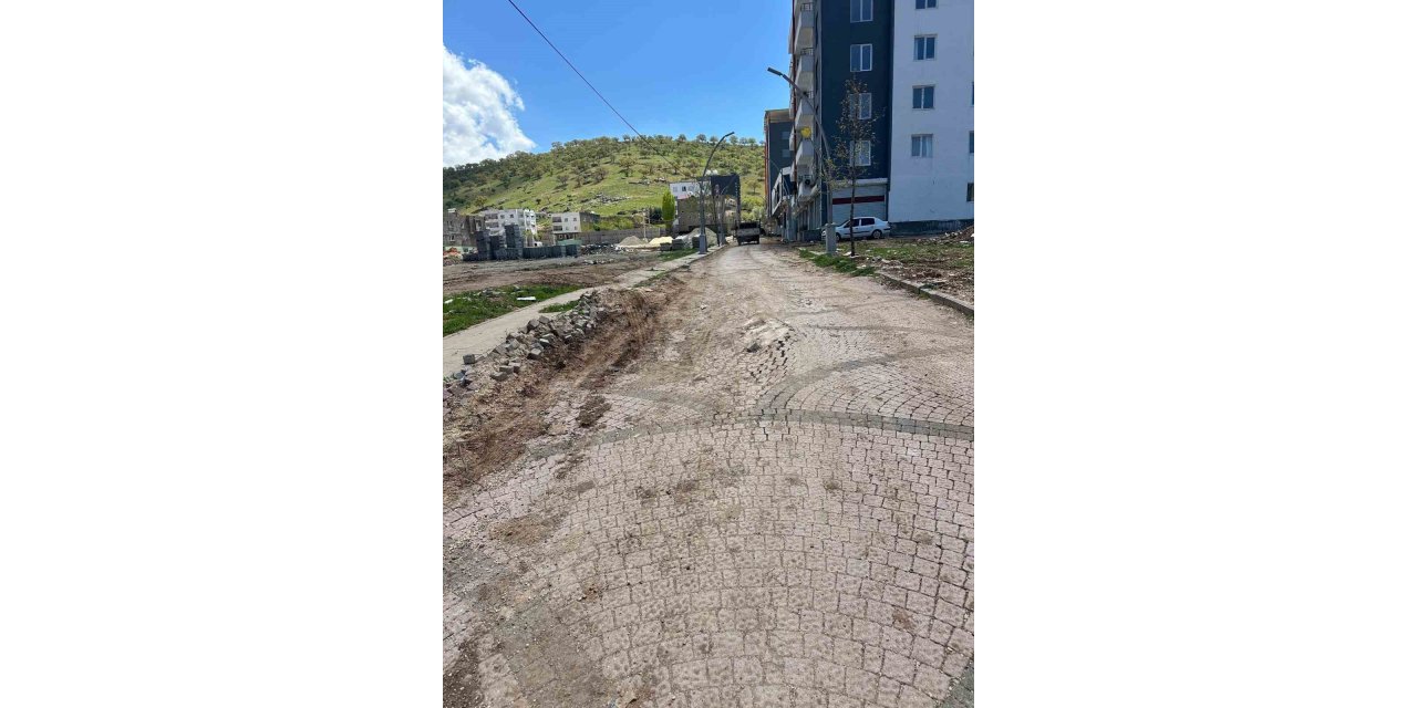 Mazıdağı’nda bozuk yollar tepki çekiyor