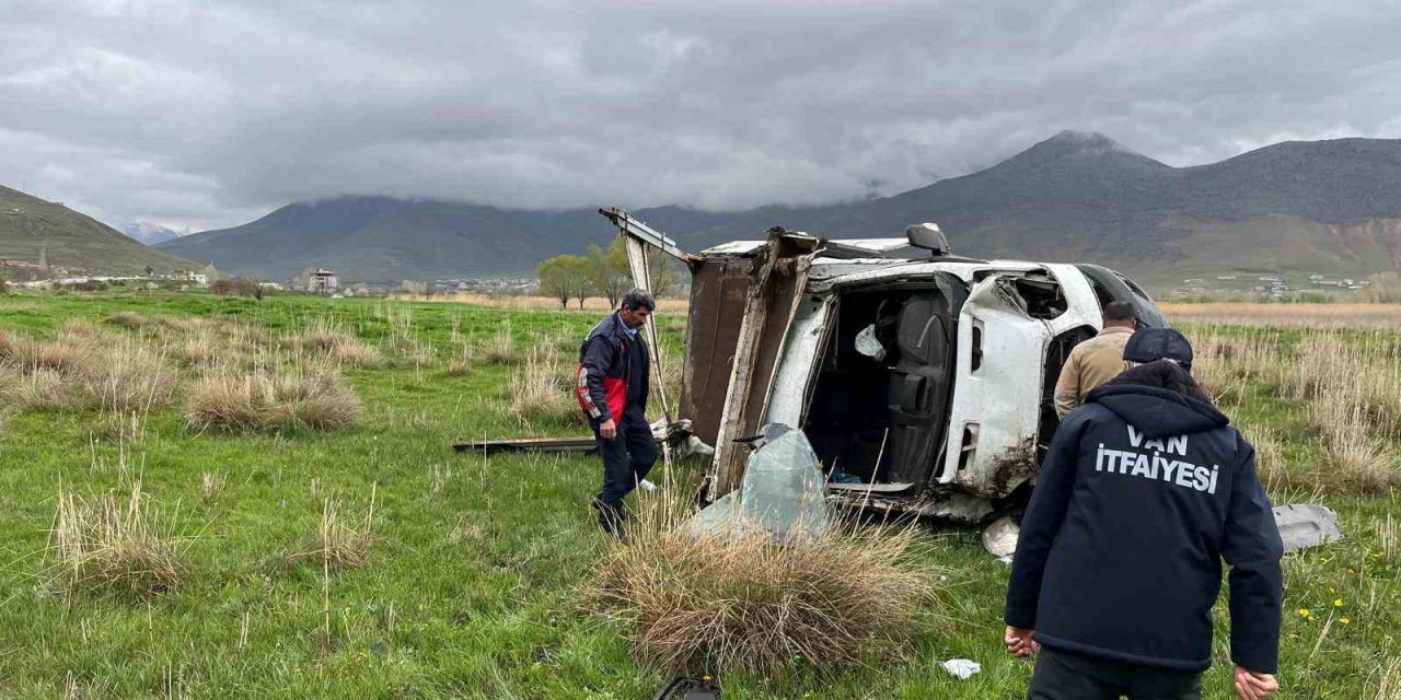 Van’ın Gevaş ilçesinde trafik kazası: 2 yaralı