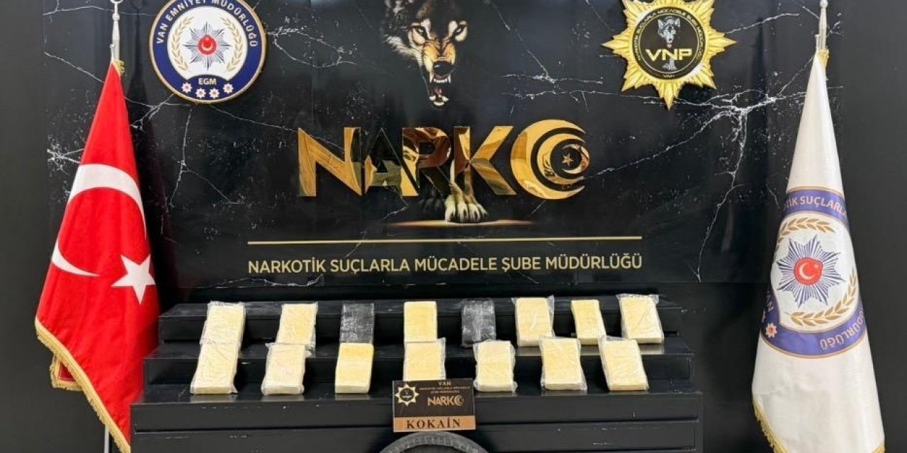 Gevaş'ta narkotik operasyonu: 16 kilo kokain ele geçirildi
