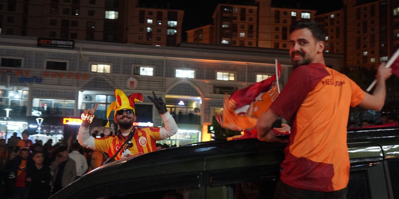 Şırnak’ta Galatasaray’ın şampiyonluğu kutlandı