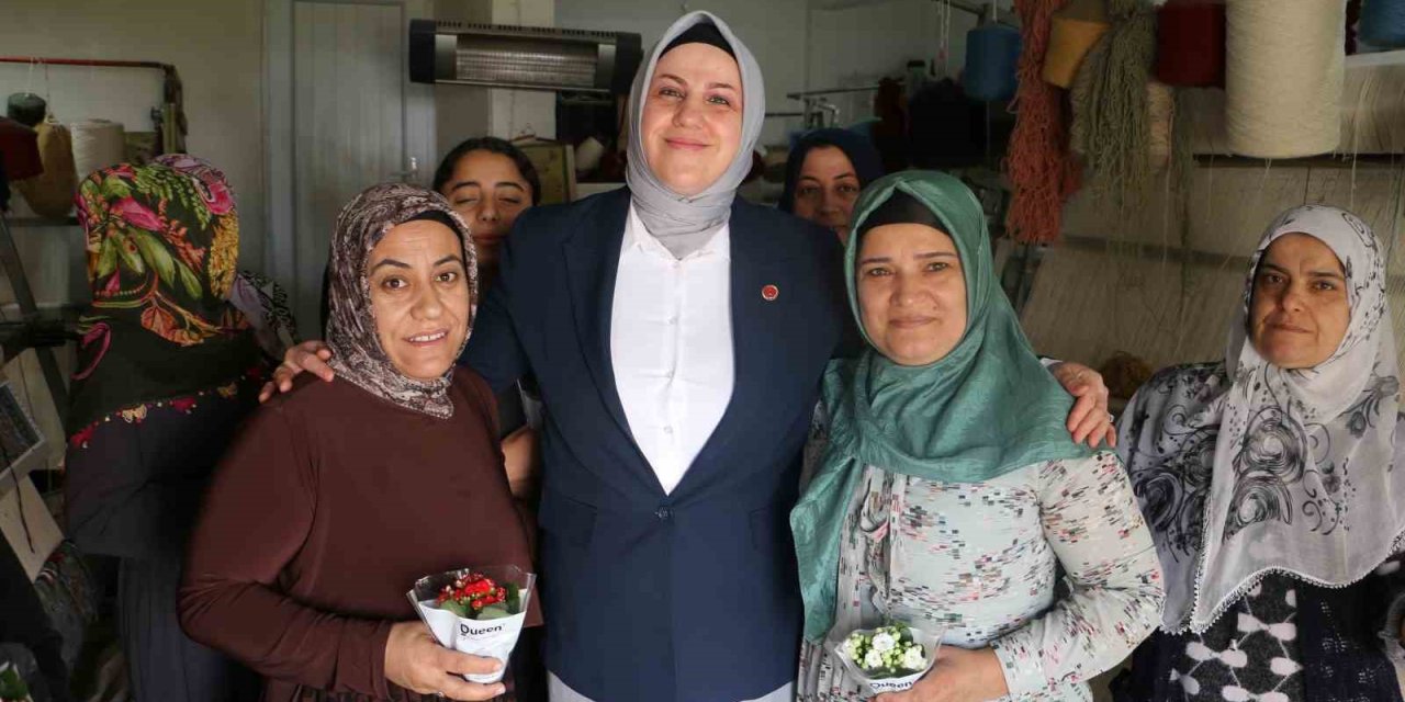 Diyarbakır'da kadın muhtardan Anneler Gününde anlamlı jest