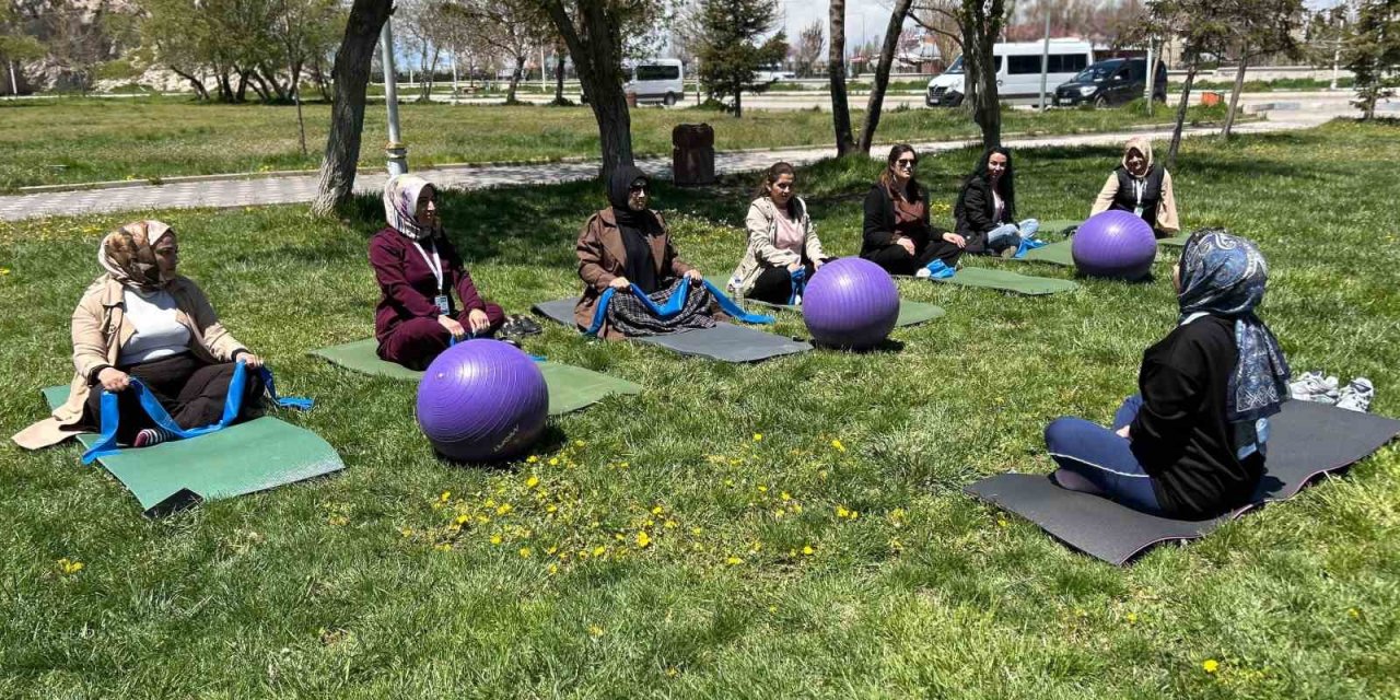 Van’da "Her Gebeye Bir Ebe" projesinden Anneler Günü etkinliği