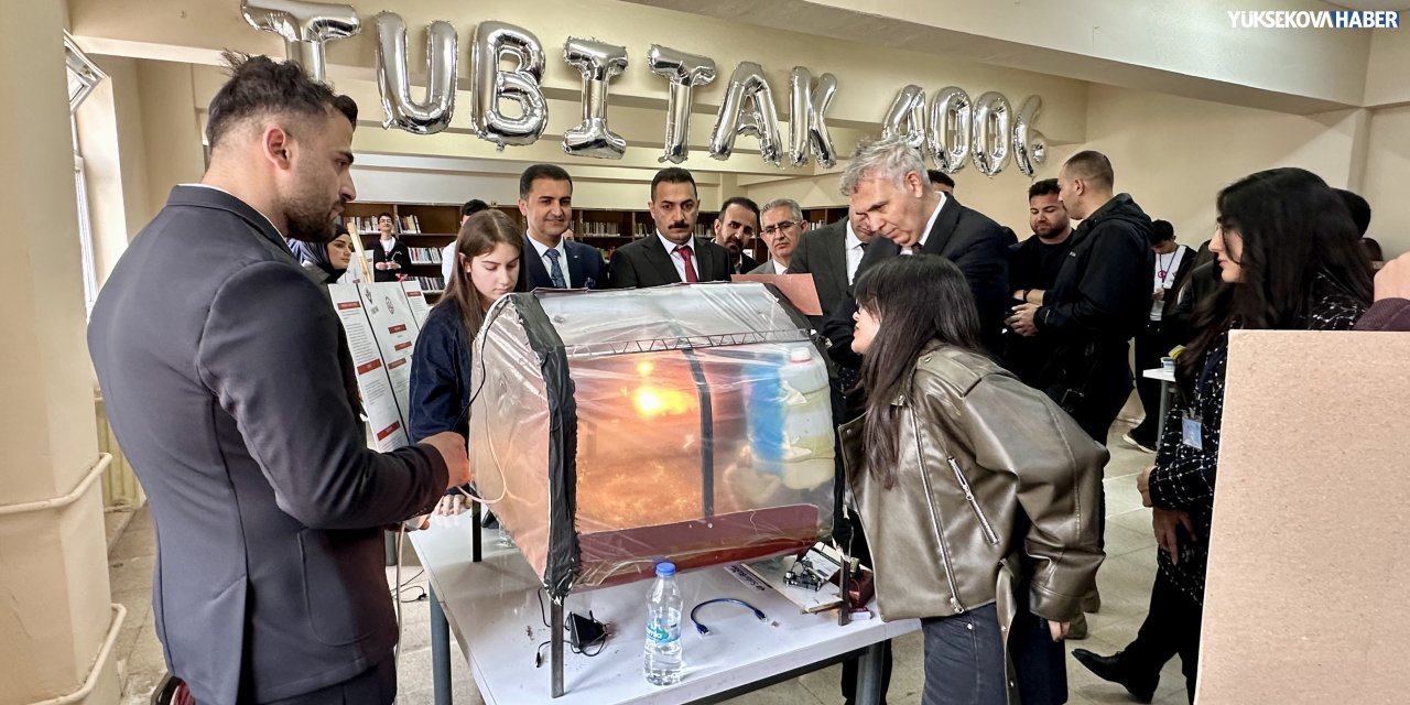 Yüksekova’da Şemsettin Onay Anadolu Lisesi’nde TÜBİTAK 4006 Bilim Fuarı düzenlendi