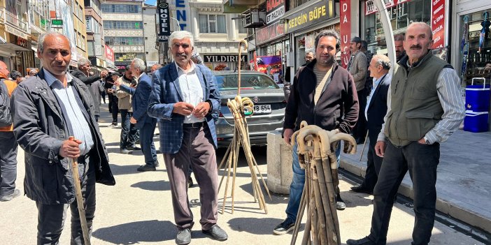 Van’da yayla sezonu öncesi çoban pazarı hareketlendi: Maaşlar 130 bin liraya kadar çıktı