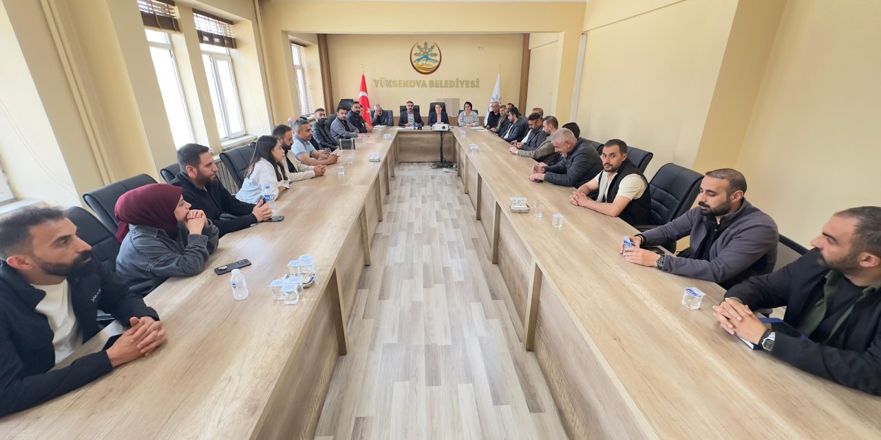 Yüksekova’da kaçak yapı ve imar planı masaya yatırıldı