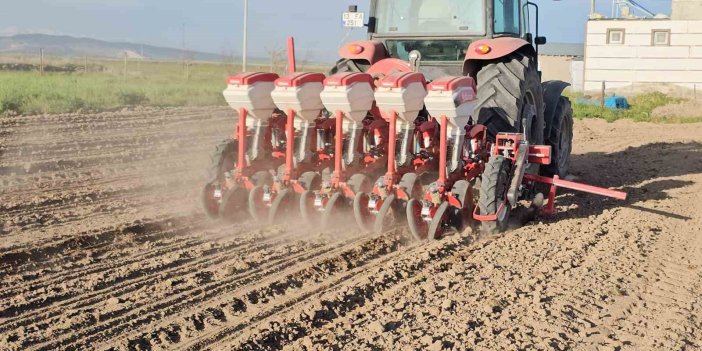 Bitlis'te şeker pancarı ekimi başladı
