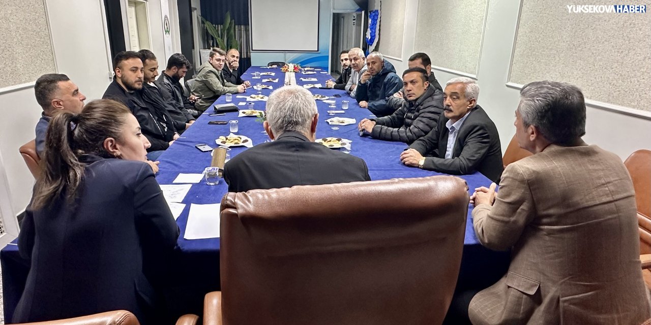 Yüksekova’da düğün salonu işletmecileriyle sezon ve fiyat toplantısı