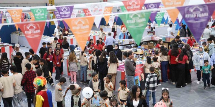 350 bin eserin bulunduğu kitap fuarını 13 binden fazla öğrenci ziyaret etti