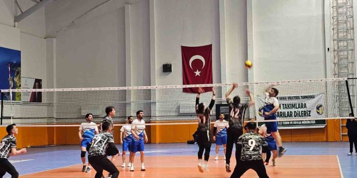 Adilcevaz’da kurumlar arası turnuvanın şampiyonu belli oldu