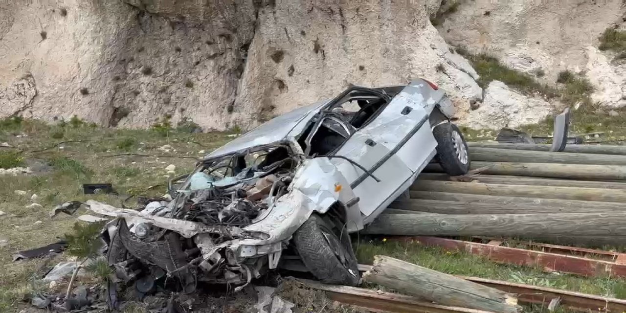 Bitlis'te otomobil uçuruma uçtu: 1 ölü