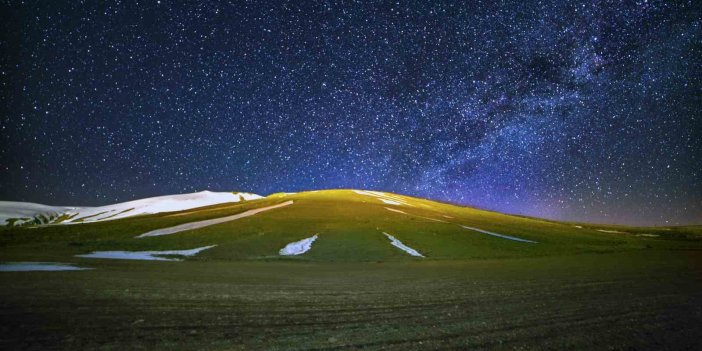 Nemrut Kalderası’nda kar ve yıldızlar bir arada