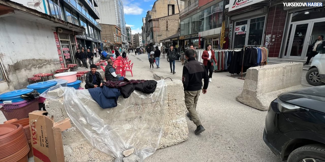 Bayram öncesi Sanat Sokağı araç trafiğine kapatıldı