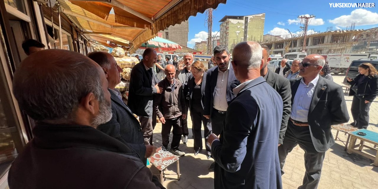 Yüksekova’da DEM Parti heyetinden esnaf ziyareti