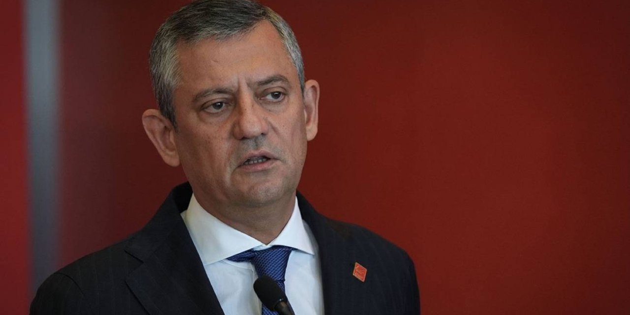 Özgür Özel yeniden grup başkanı seçildi