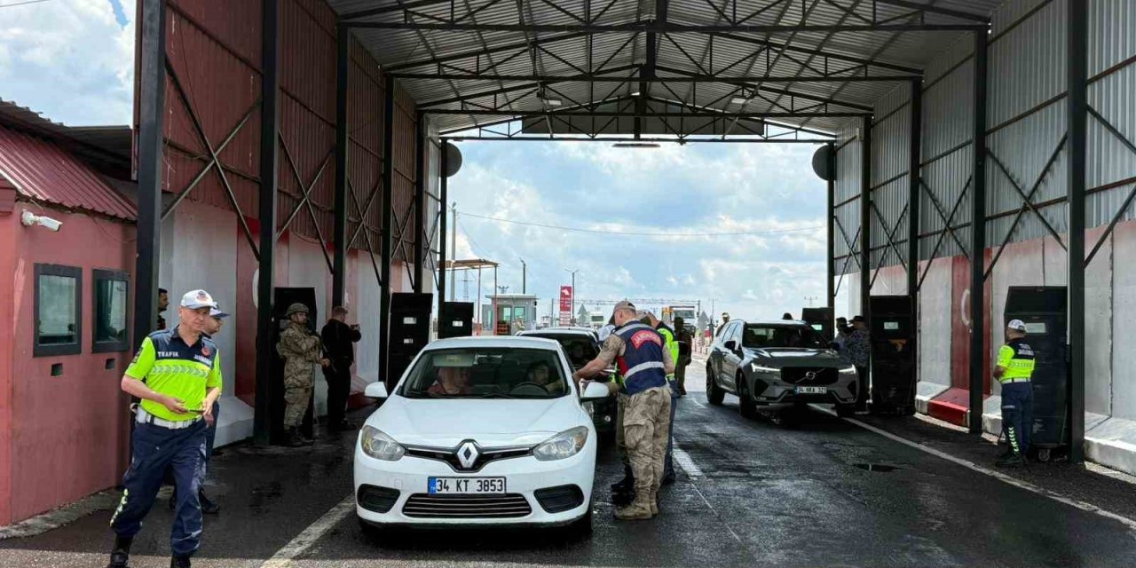Diyarbakır’da Kurban Bayramı öncesi trafik uygulaması yaptı