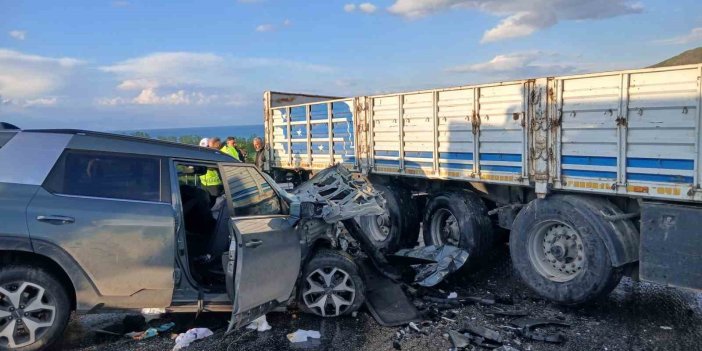 Tatvan yolunda korkutan kaza: 1’i ağır 6 yaralı