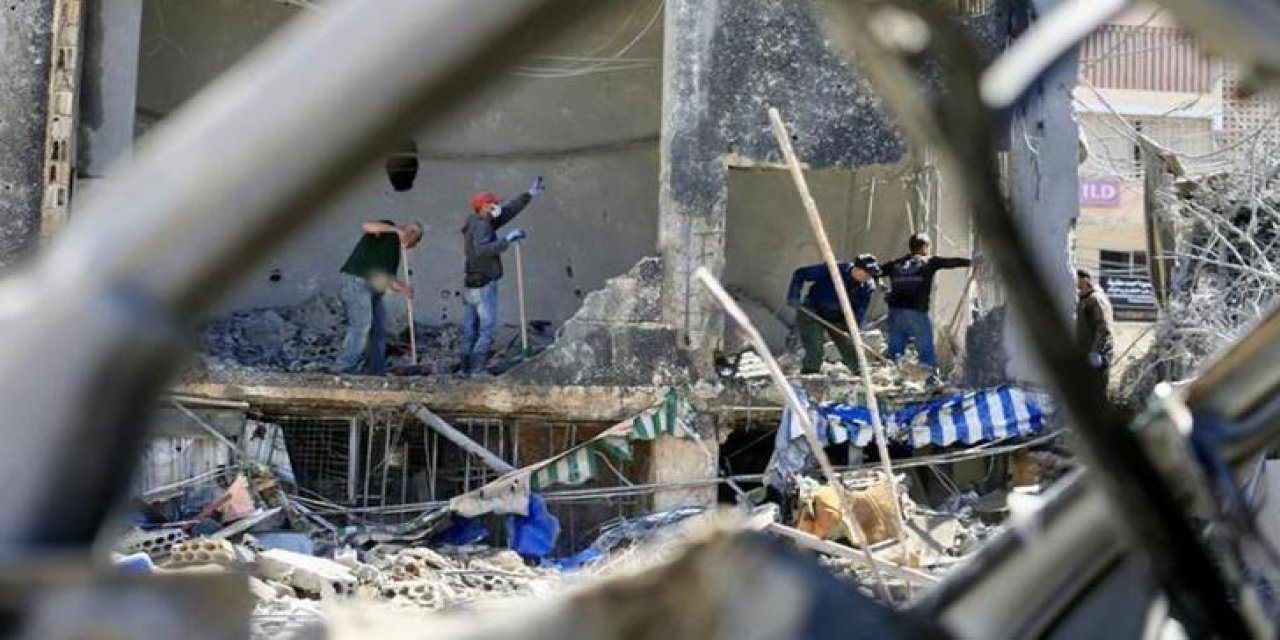 İsrail, Lübnan'ın Nebatiye kentinde yaşayanlardan evlerini terk etmelerini istedi