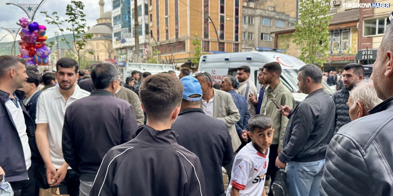 Yüksekova’da iki grup arasında kavga: 2 kişi yaralandı