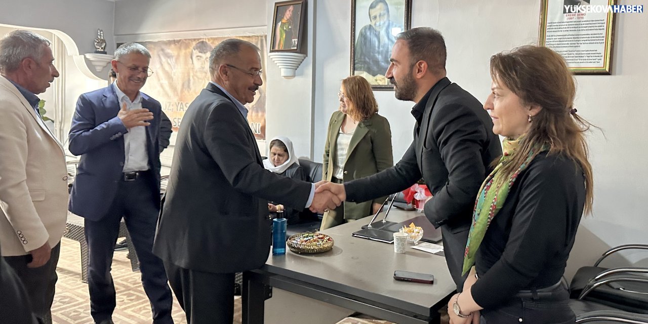 Yüksekova DEM Parti ilçe yönetiminde bayramlaşma programı düzenlendi