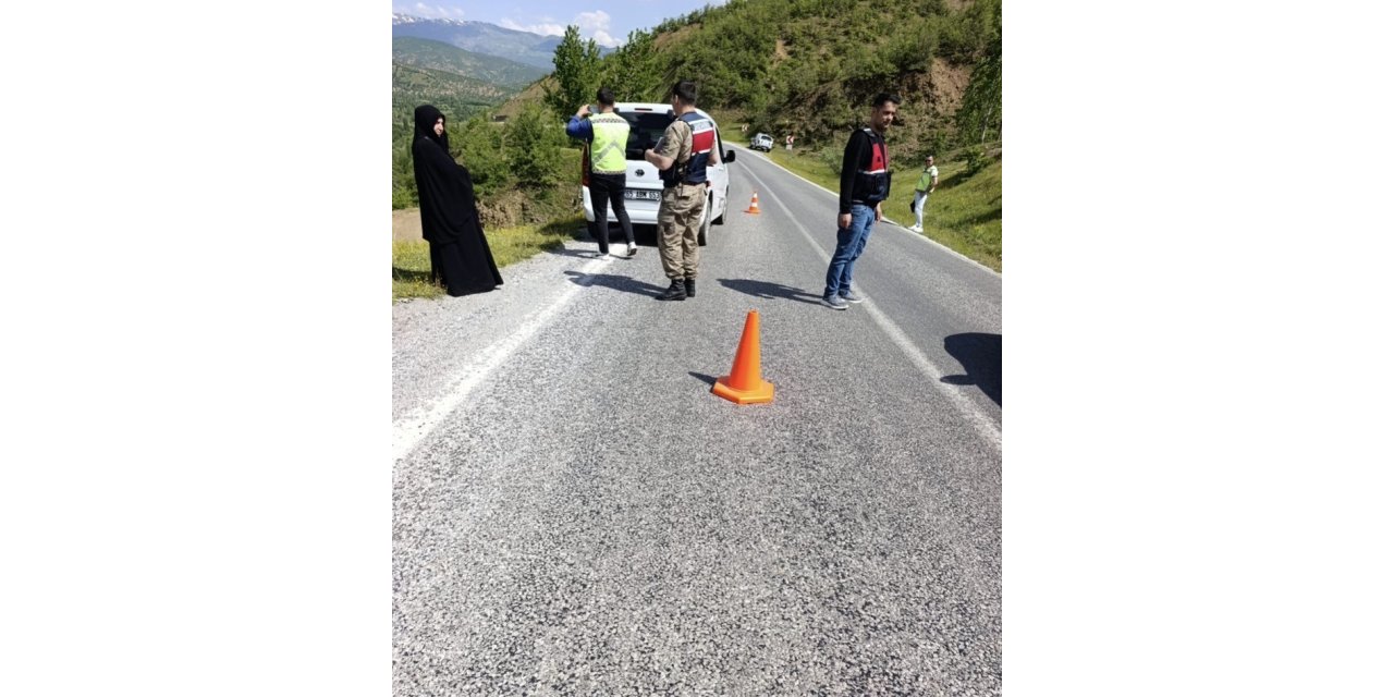 Hizan’da otomobil ile tarım aracı çarpıştı: 1 kişi yaralandı