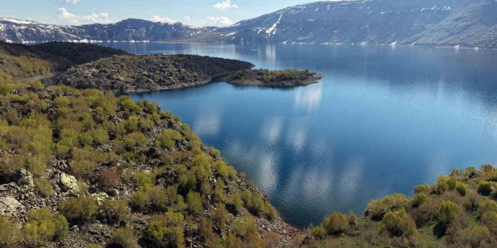 Nemrut Krater Gölü’nde turizm sezonu başladı