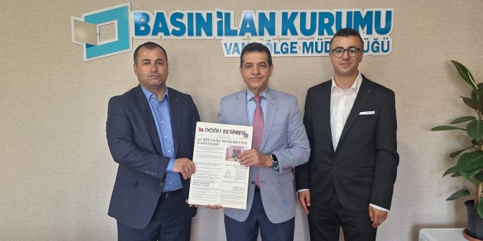 Ödüllü gazeteyi BİK’e sundular