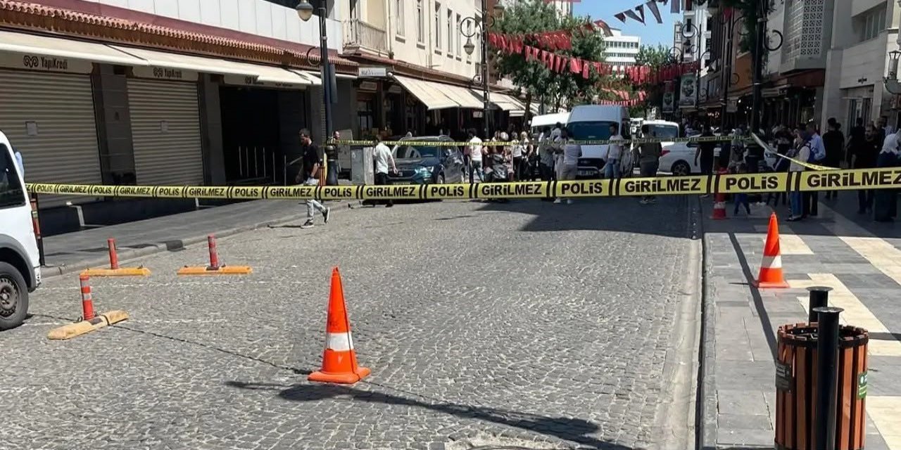 Diyarbakır’da Yapı Kredi Bankası Şubesi’ne silahlı saldırı