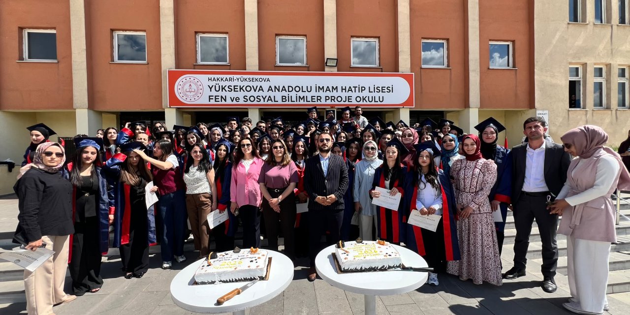 Yüksekova Anadolu İmam Hatip Lisesi’nde 76 öğrenci