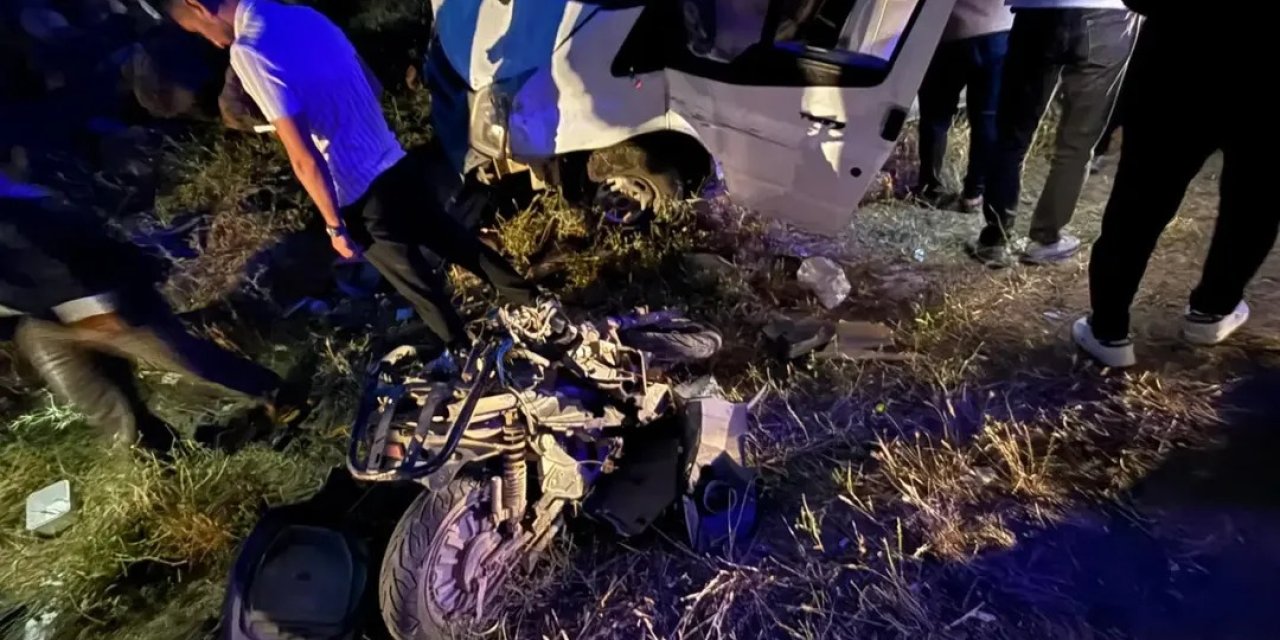 Minibüs ile çarpışan motosikletin sürücüsü öldü: 4