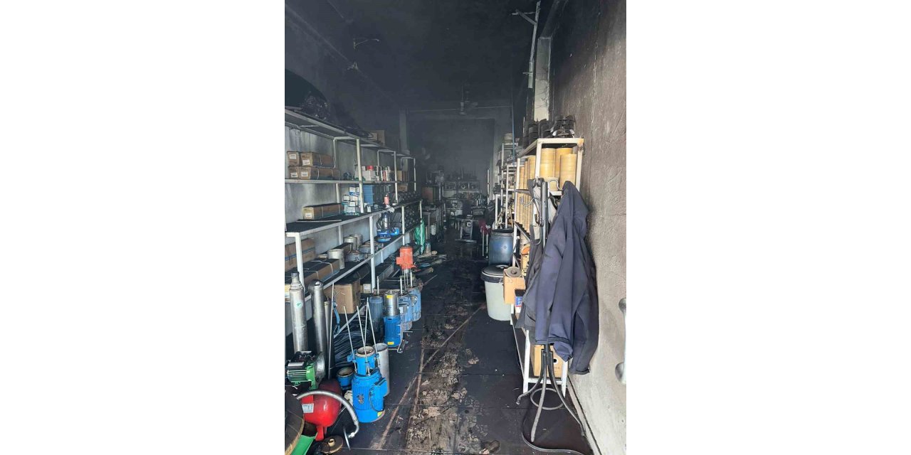 Yangında iş yeri kullanılamaz hale geldi