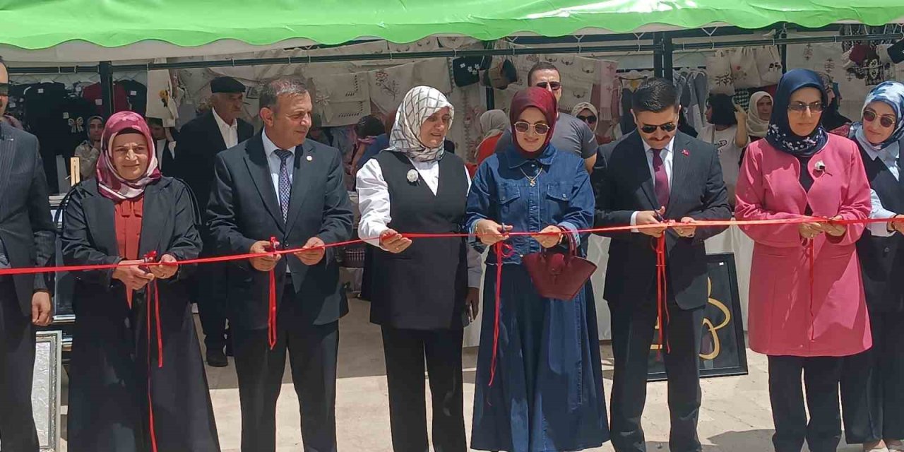 Özalp Halk Eğitim Merkezi Müdürlüğünün yılsonu ser