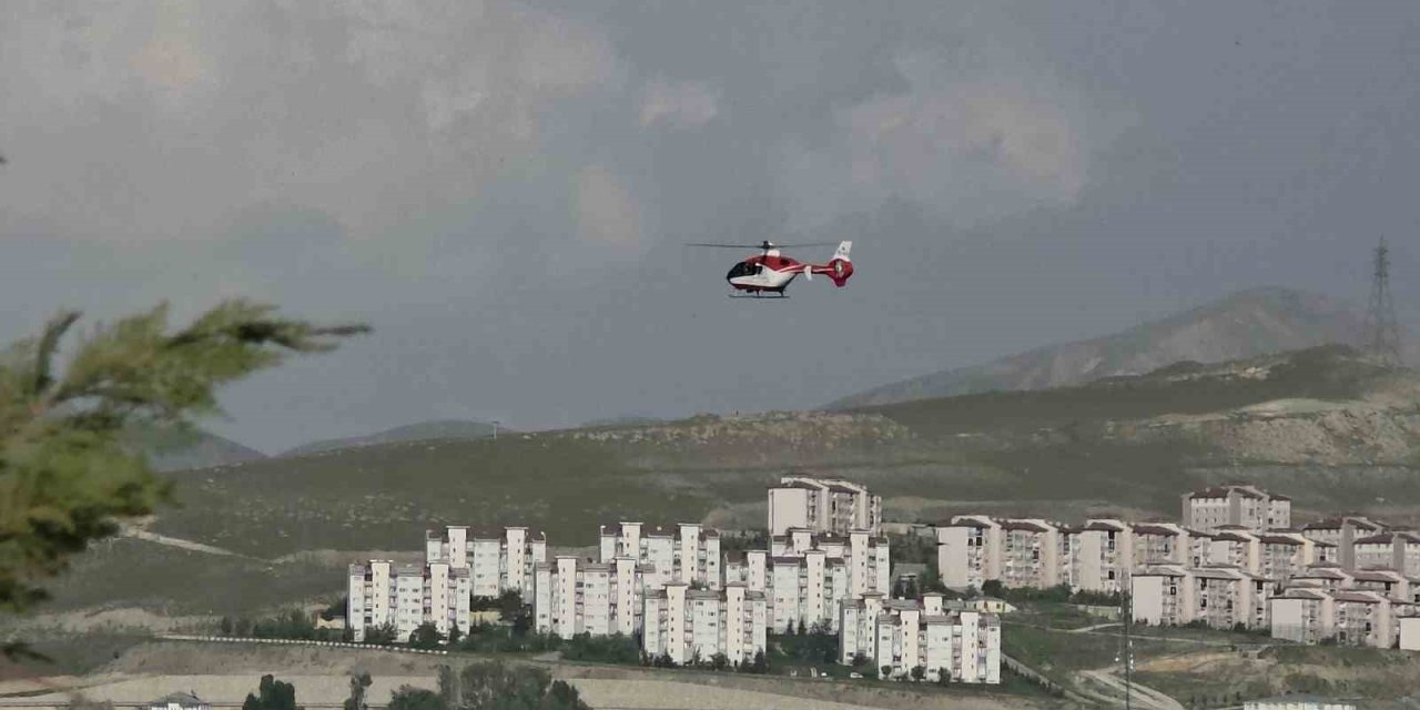 57 yaşındaki hasta için helikopter ambulans havalandı