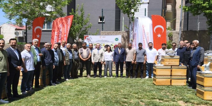 Şırnak’ta üreticilere yüzde 75 hibeli arıcılık ekipmanı dağıtıldı