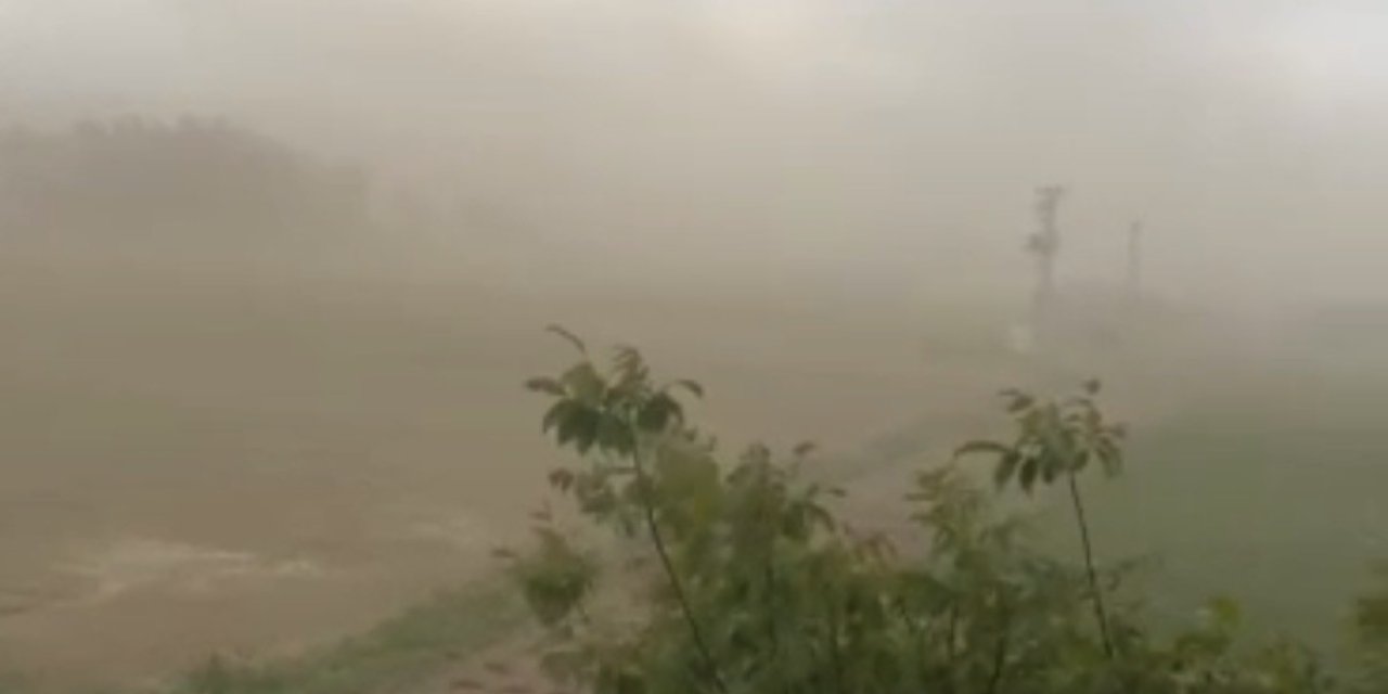 Bitlis’te dolu ve fırtına etkili oldu